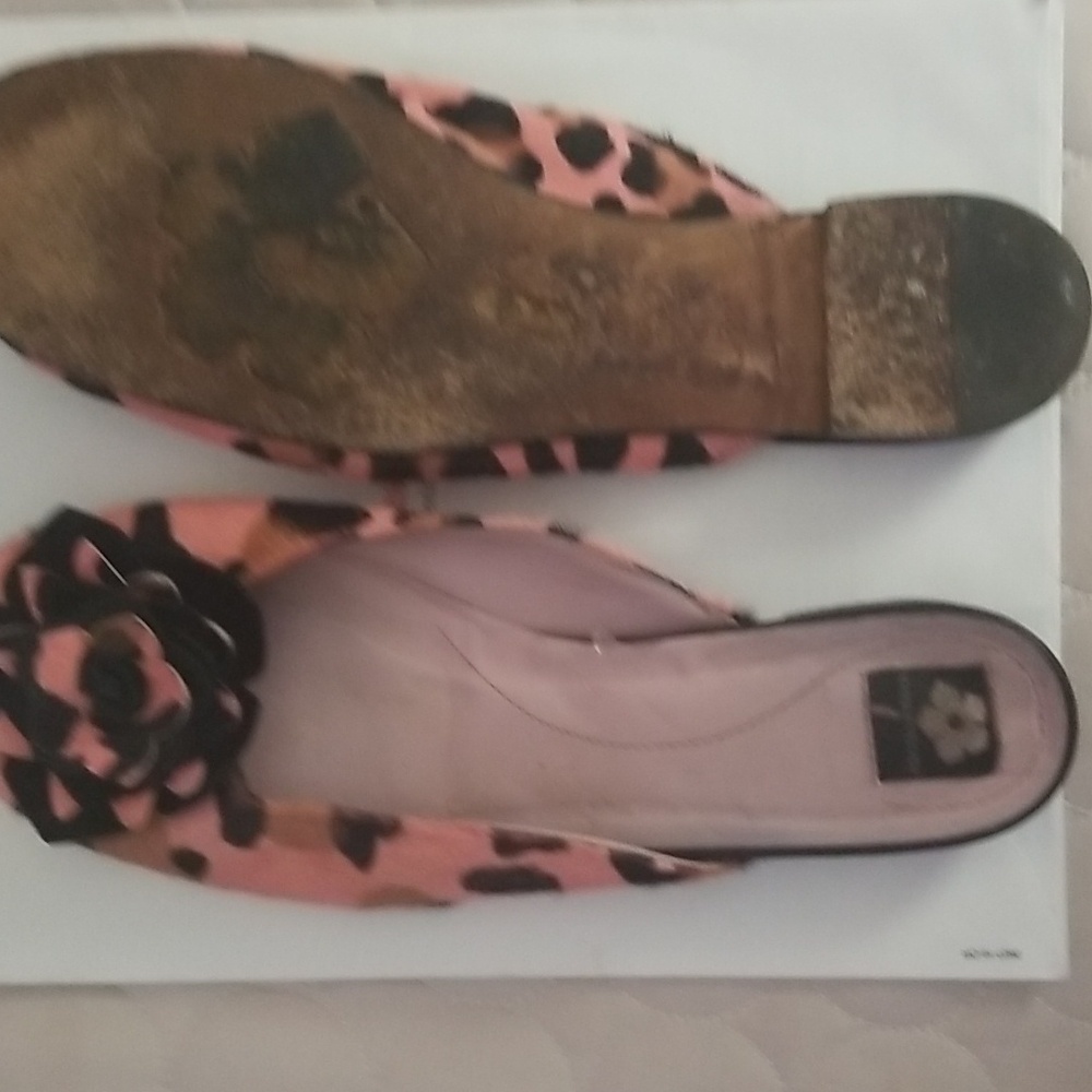 Sandals - Picture 2 of 3